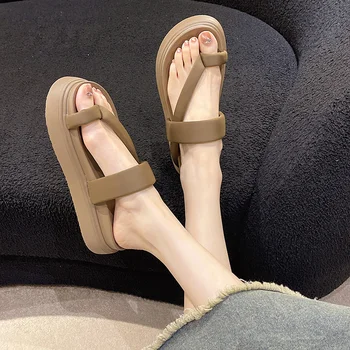 2023 Yaz Yeni kadın Sandalet Dış Giyim Moda Rahat Slip-toe Kalın tabanlı Roma Terlik platform sandaletler Kadın Ayakkabı