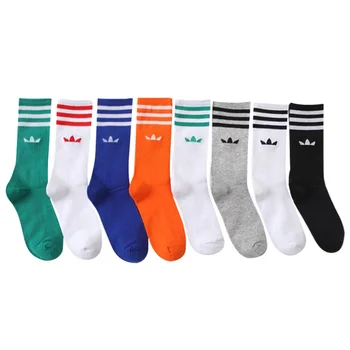 2023 Çorap Yeni Moda Saf Renk Yüksek Tüp spor çorapları Yonca Erkekler ve Kadınlar Pamuk Çorap Vahşi İns Çorap Çizgili