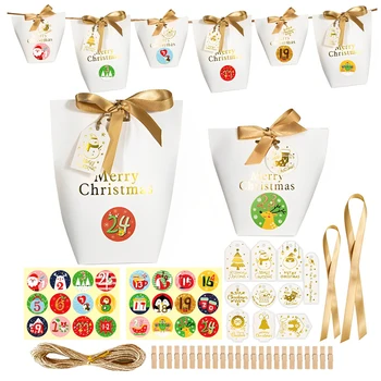 24 adet Merry Christmas Hediye Kağıt Torba İle Şerit Sticker Şeker Çerezler Apple Ambalaj Çanta Festivali Parti Dekorasyon Malzemeleri