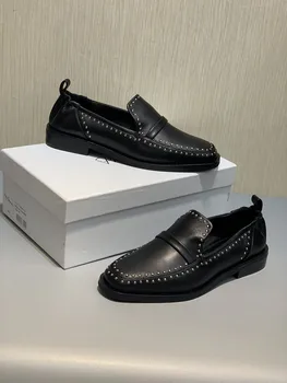 Bayan Ayakkabıları Alexa Yumuşak Çivili Deri Penny Loafer'lar Siyah Marka Oeing 8882308222012