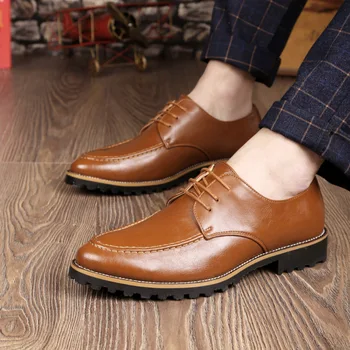Dört Mevsim Yeni İngiliz Tarzı Retro Brogue deri ayakkabı Moda erkek Rahat İş Düğün deri ayakkabı D5119