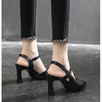 Sandalet Kadın Cusp Baotou Arka Boş Kalın Topuk yüksek topuklu ayakkabılar Moda Trendi Mizaç Ayakkabı Escarpins Femmes Pençeleri