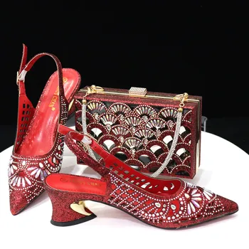 Son Kırmızı Renk Moda Ve Zarif Çiçek Tasarım Çin Desen Parti Bayanlar Ayakkabı Ve Çanta Seti