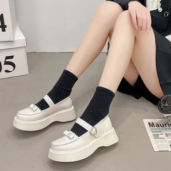 Topuk Ayakkabı Kadınlar için 2022 Yeni platform ayakkabılar Kawaii Kalp Toka Lolita Ayakkabı Üniforma Yay Kalın Topuklu Med Retro Mary Jane Ayakkabı