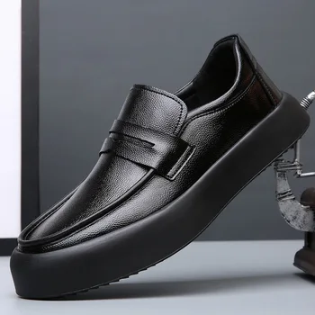 Yeni Trend deri ayakkabı Erkekler İçin Siyah bağcıksız ayakkabı Erkek yüksek kaliteli makosen ayakkabılar Adam Rahat Erkekler Yürüyüş Sürücü Ayakkabı